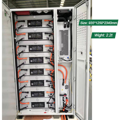 215 KWh LiFePo4 batterij 100KW buiten BESS kast met vloeistof koeling en 2,2T nominale vermogen