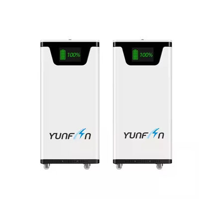 Op de vloer gemonteerde oplossingen voor energieopslag in huis: 51.2V 300Ah/400Ah 15KWh lithium-ion batterij systeem